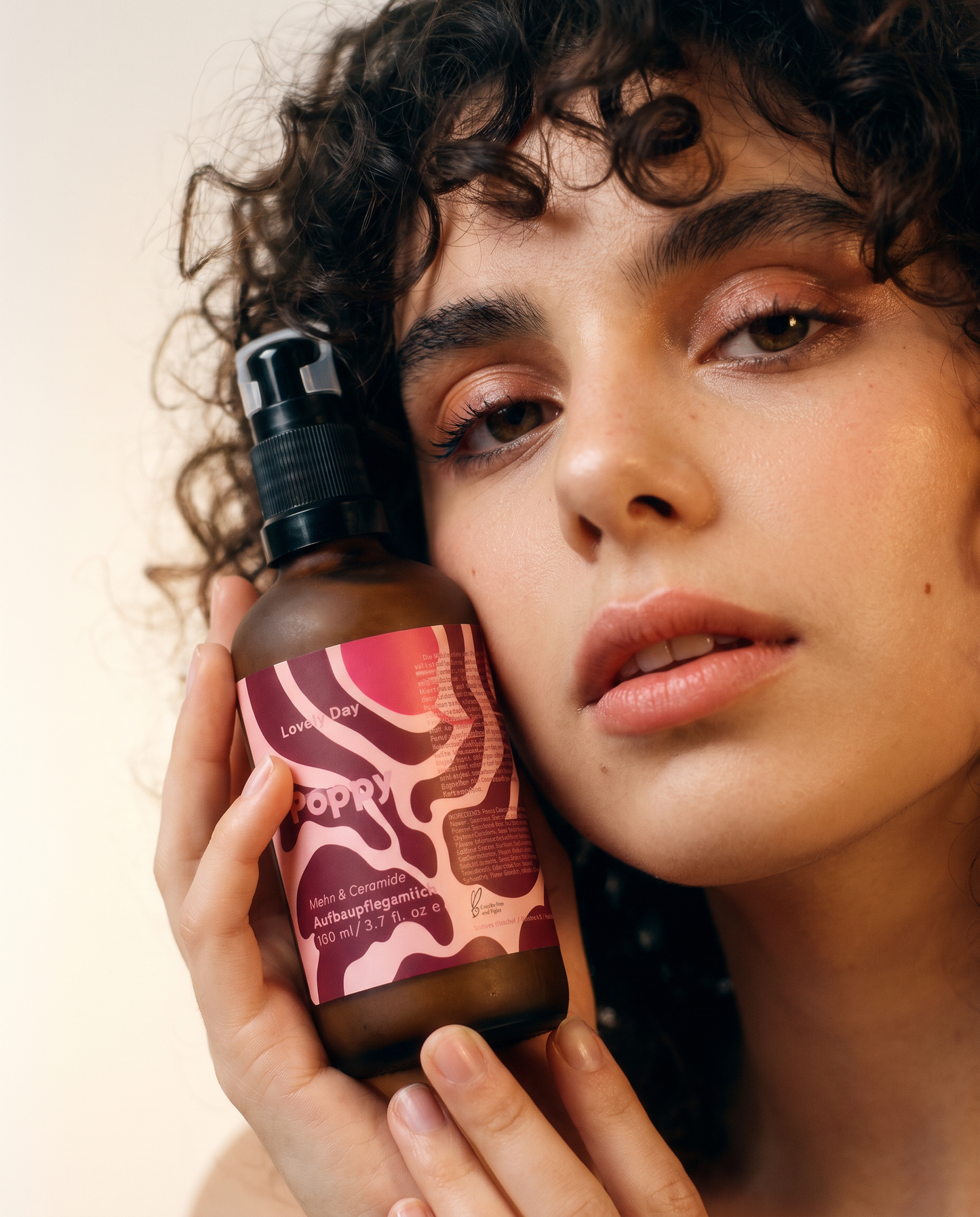 Poppy Milk - Aufbaupflege mit Ceramiden, Mohn und Kirsche